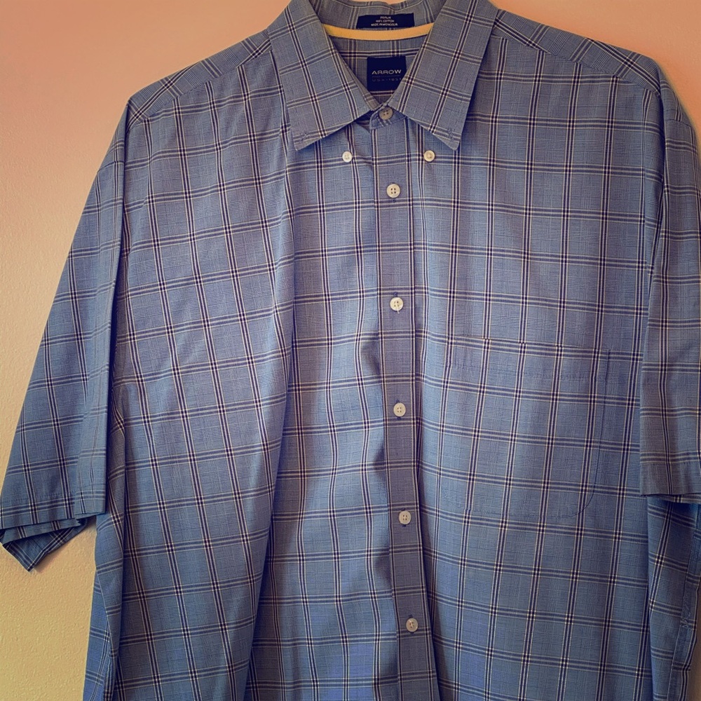 Arrow XL button down short sleeve shirt.